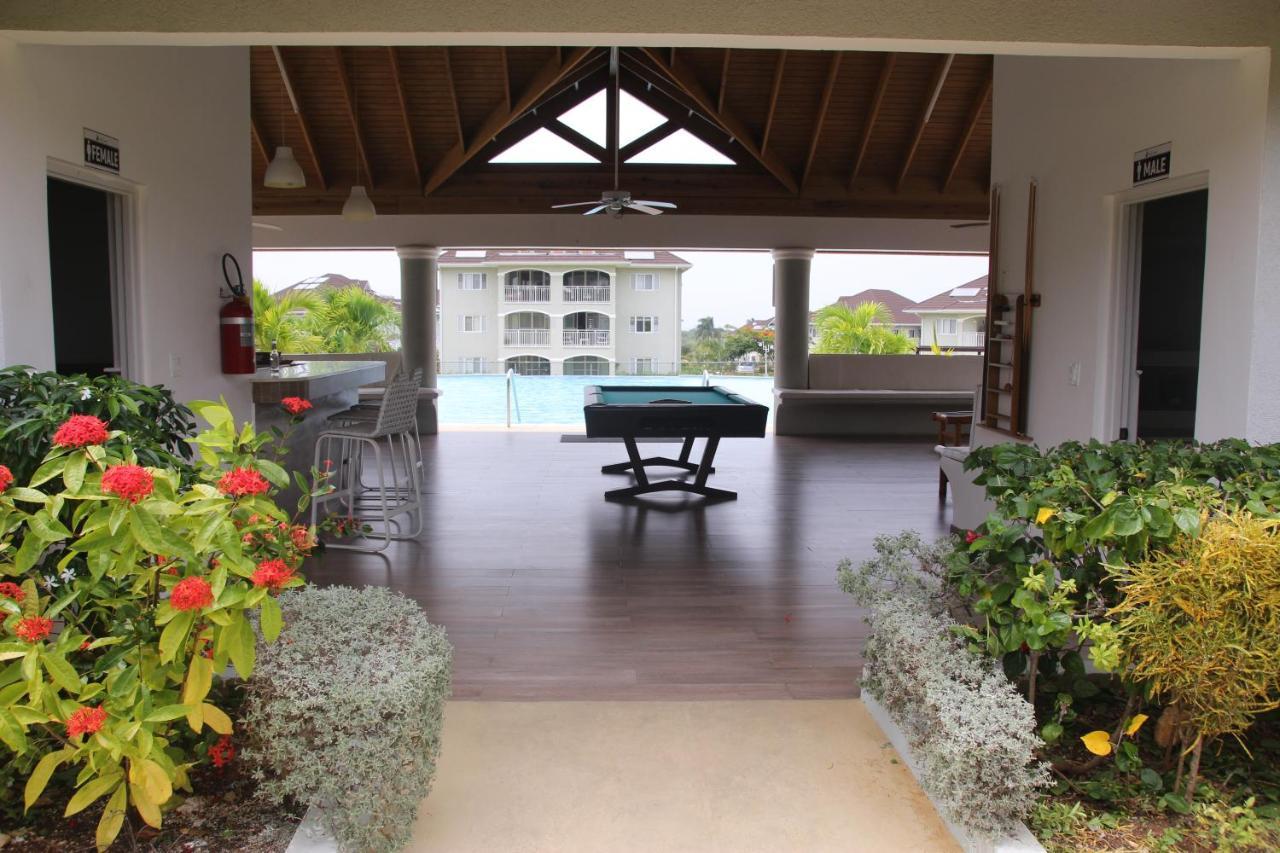 Cozy Getaway Aparthotel Priory Exterior foto